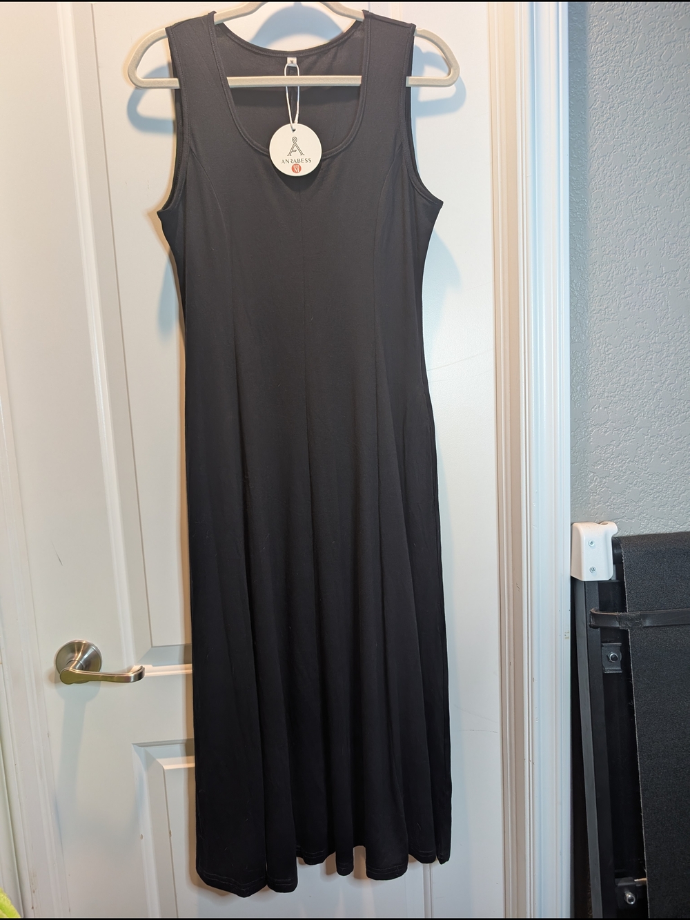 Sleeveless Classic Black‎ scoop neck stretch Maxi pockets comfy light summer NWT